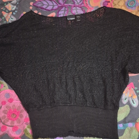 Daytrip Black Off-the-Shoulder Open Knit Sweater - Picture 4 of 4